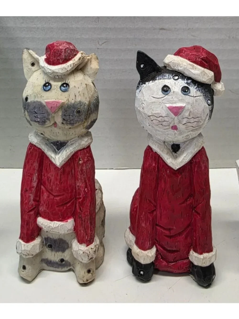Christmas Cat Decor Lot of 5 Wooden Figurines Tree & Metal Tin Holiday